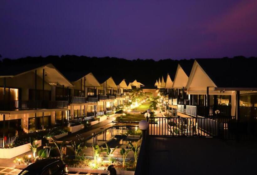 Oralia Resort