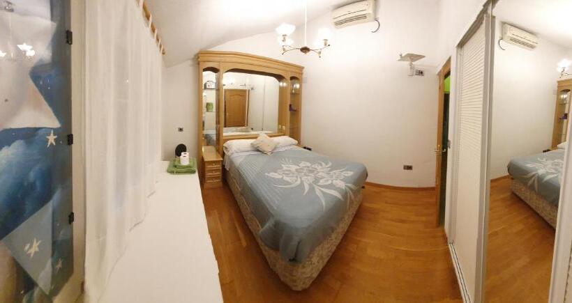بنسيون Casa Pinares