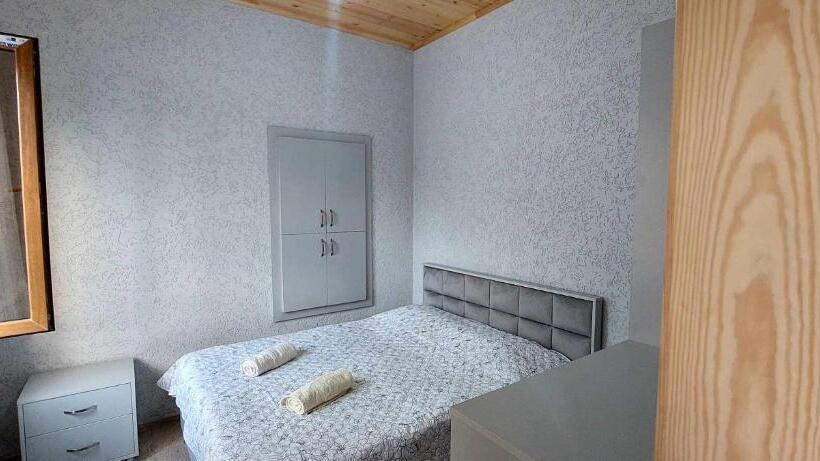 پانسیون Dadu S Gelati