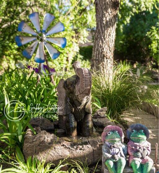 ペンション Gabbys Cottage Guesthouse