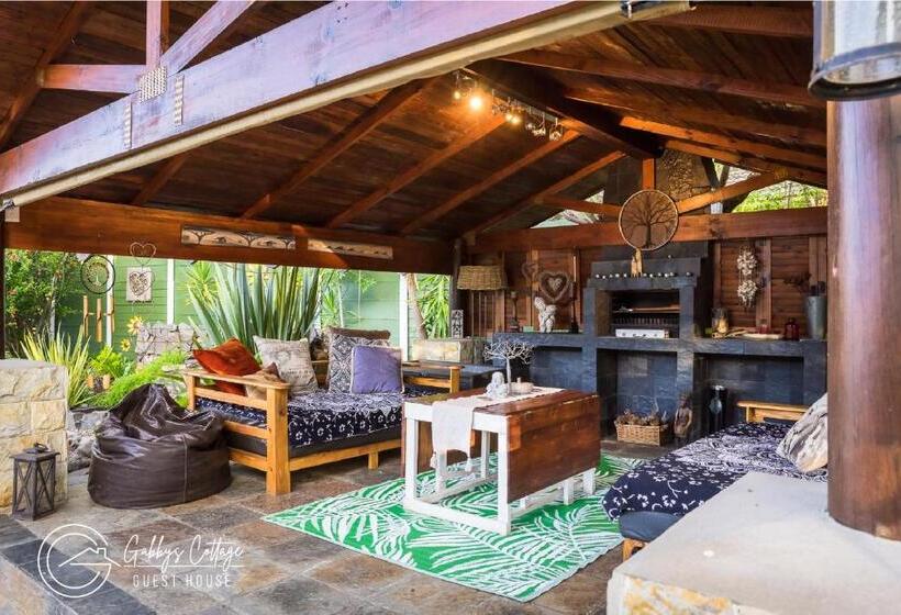 ペンション Gabbys Cottage Guesthouse