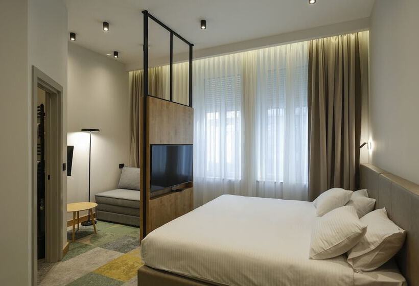 پانسیون Hop Inn Rooms & Suites