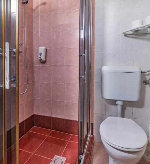 ベッドアンドブレックファースト Kisduna étterem Panzió