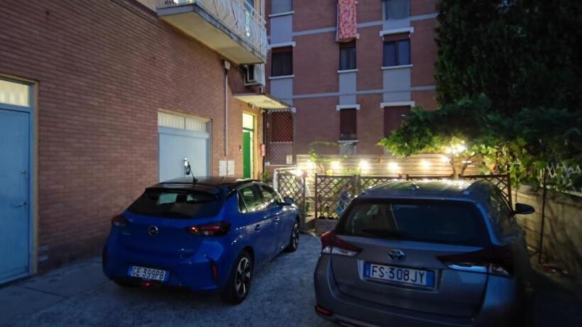 مبيت وإفطار La Porta Verde 8