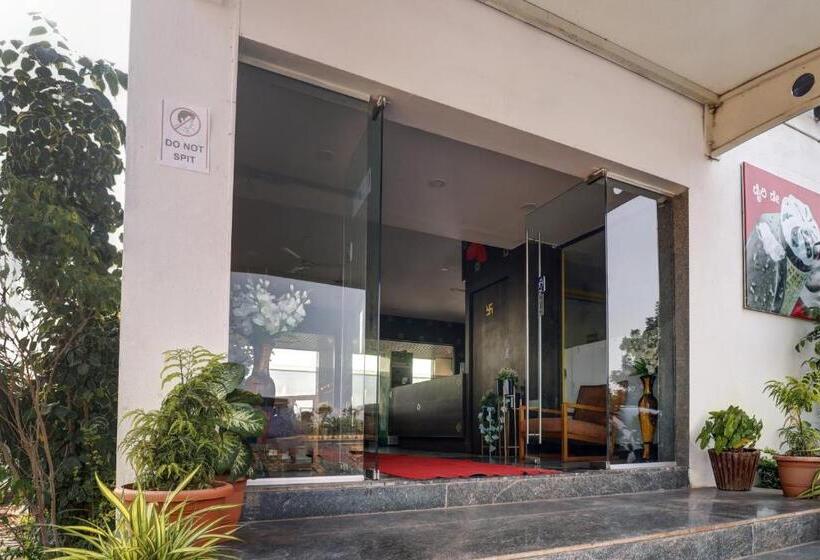 فندق Kailash Inn