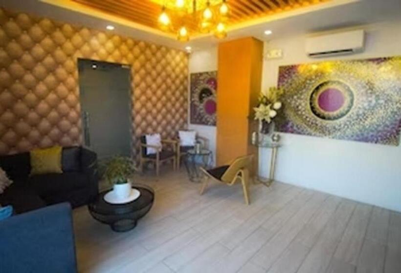 فندق Oyo 1030 Ai
