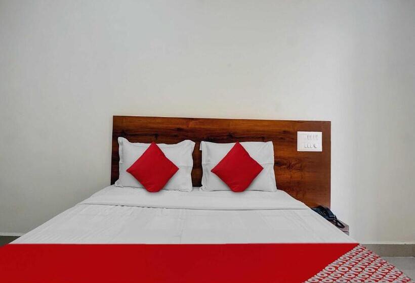 호텔 Oyo Om Shree Executive Lodging