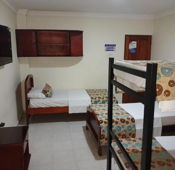 בית מלון כפרי Paseo Colon Inn