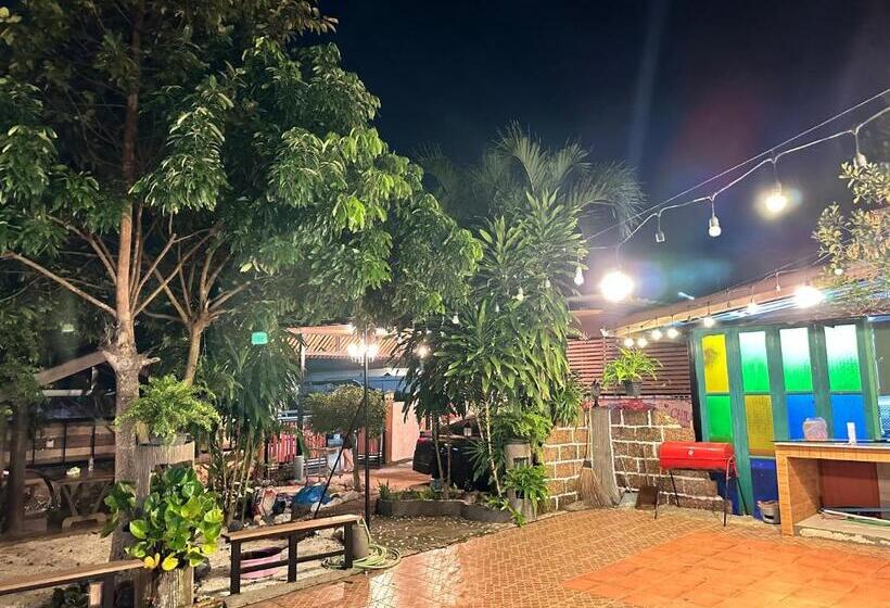 펜션 ดราก้อน พูลวิลล่า บ้านสวนพัทยา