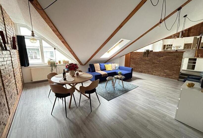 بنسيون Acme Apartments