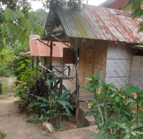ペンション Sainamhoun Guesthouse