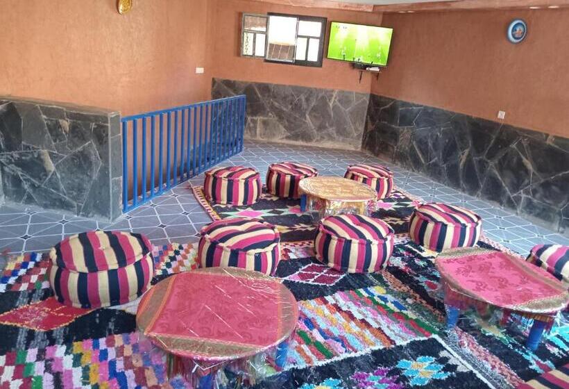 تختخواب و صبحانه Gite Akswal Amssakrou