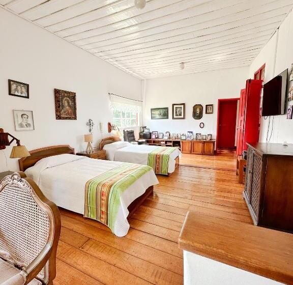 تختخواب و صبحانه Finca Hotel Hacienda Bruselas