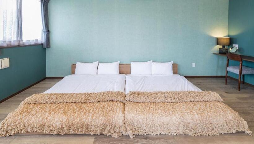 Breaky Hotel   Vacation Stay 21159v