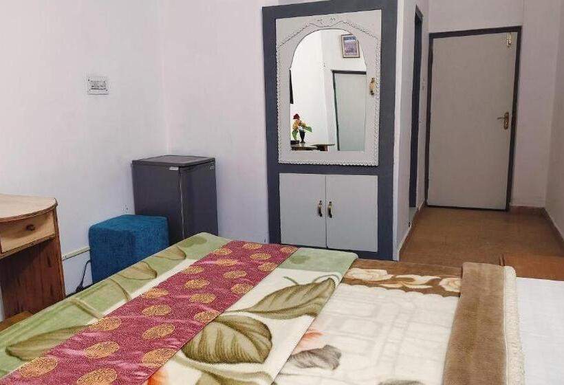 فندق Chaitanya Inn
