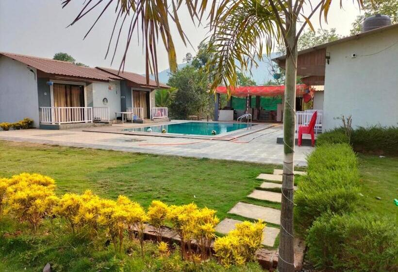 فندق Happy Hours Farm