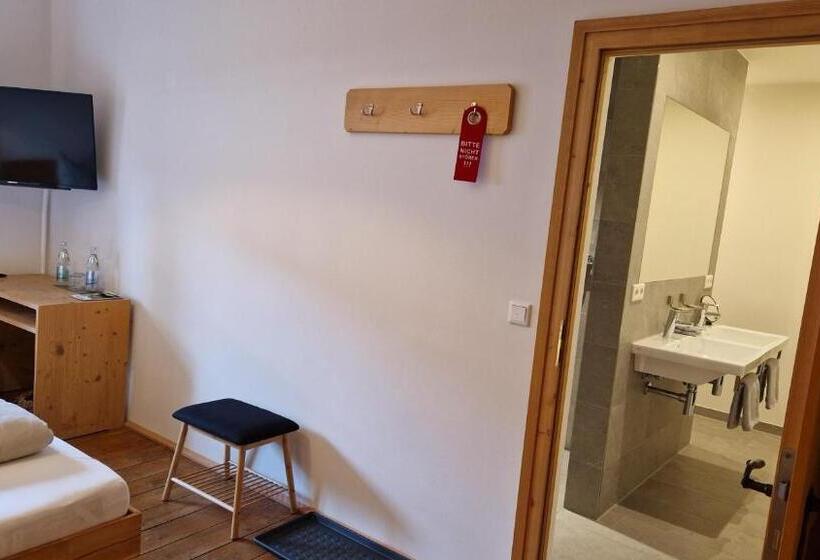 Отель Landgasthof Alter Wirt