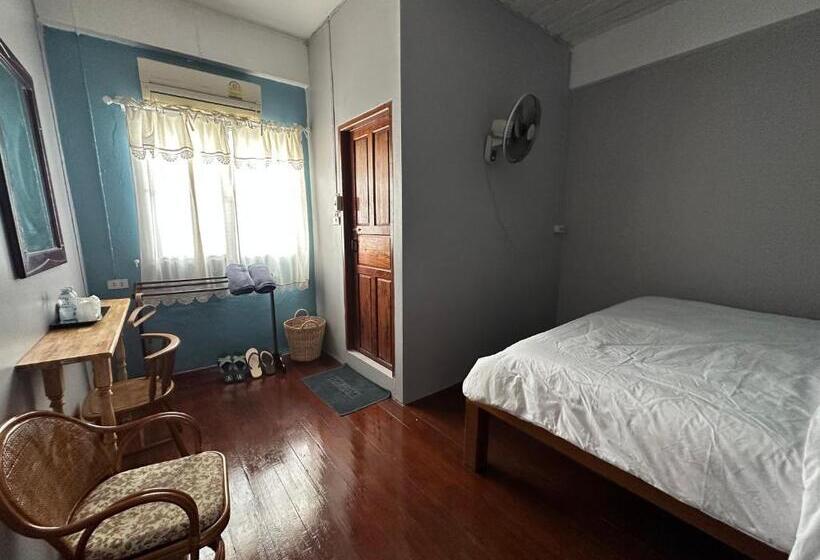 هتل Thadan Guest House