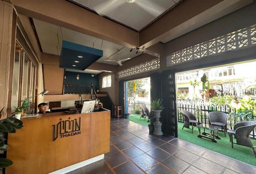 هتل Thadan Guest House