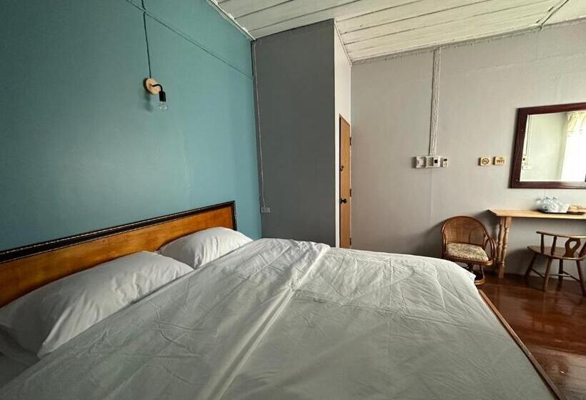هتل Thadan Guest House