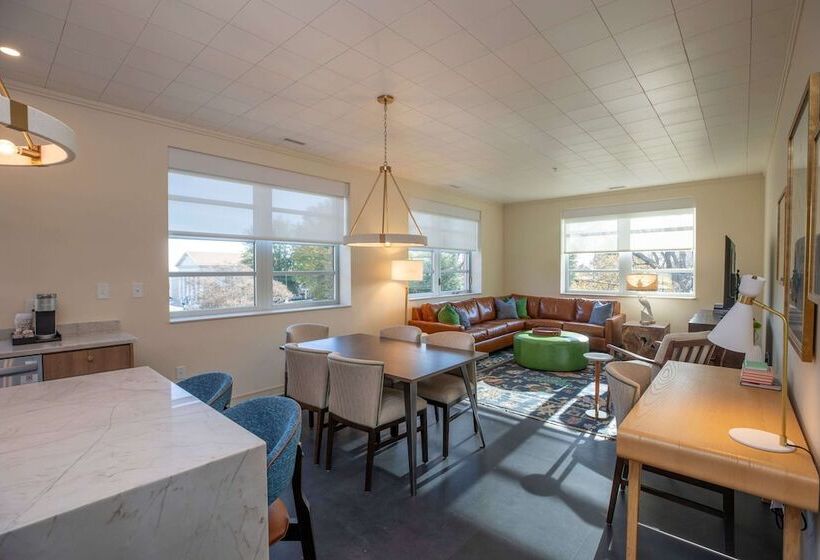 فندق The Holbrook