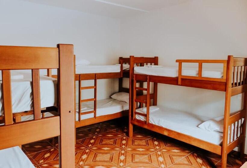 פנסיון Hostel Do Popeye