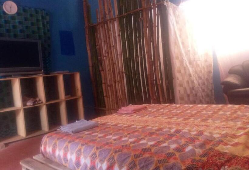 بنسيون Spanish Cottage Home Lodge