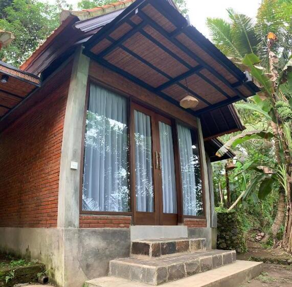 민박 Anandinii River Lodge