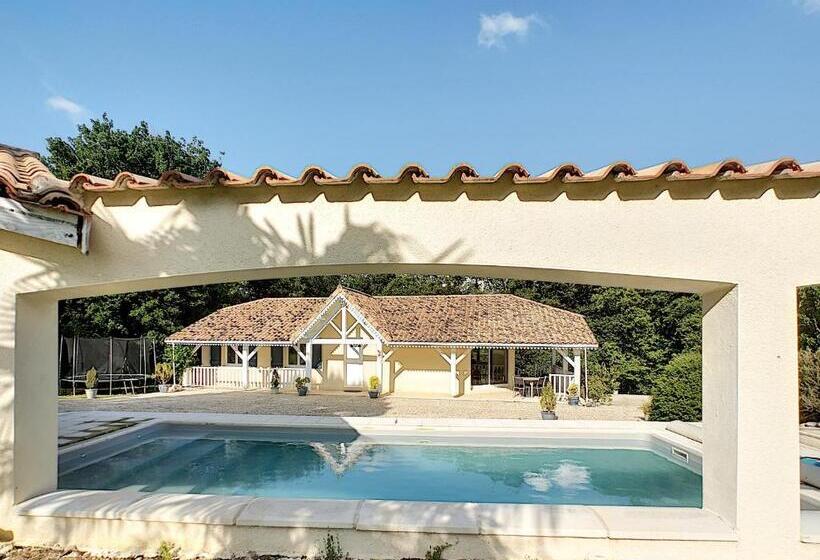 住宿加早餐  Les Goujatoux Chambre Brantome