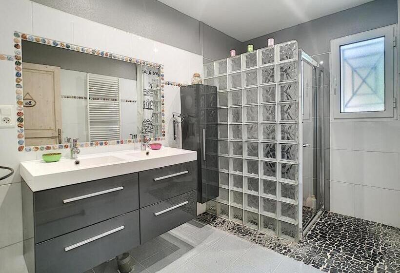 住宿加早餐  Les Goujatoux Chambre Sarlat