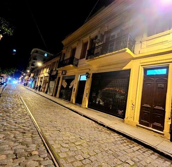 تختخواب و صبحانه San Telmo Soul