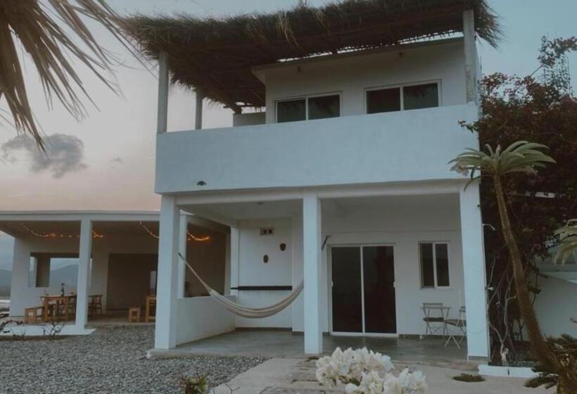 בית מלון כפרי Bungalows Punta Conejo