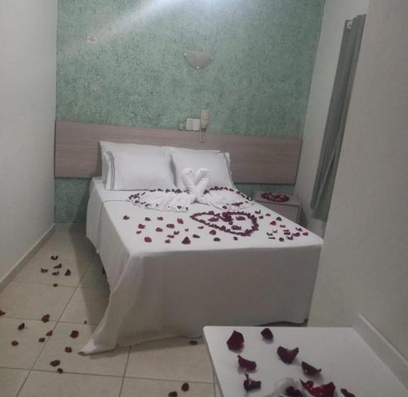 فنادق الكبسولة Pousada Mineira