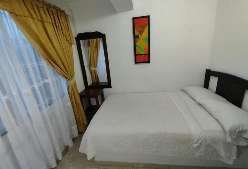 Hotel Q Machera