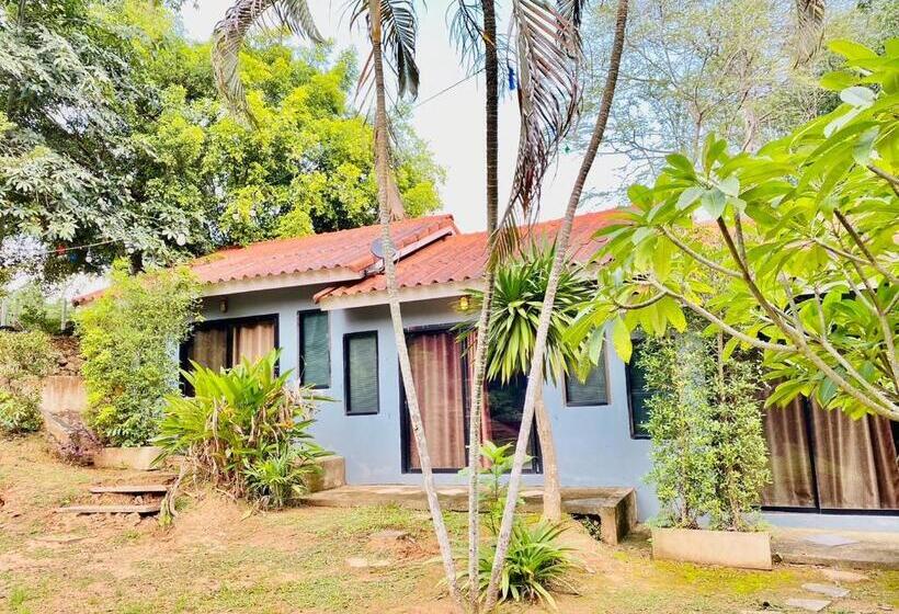 هتل Relax Camp Resort Kaeng Krachan