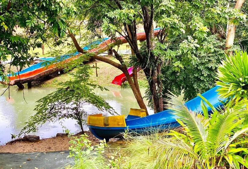 هتل Relax Camp Resort Kaeng Krachan