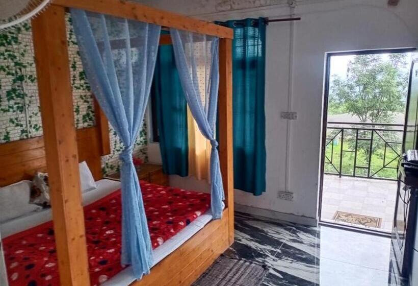 فندق Sheetal Homestay, Kasauli