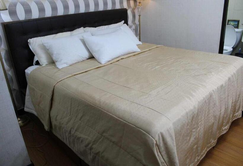 Kaias Transient & Condotels   539 Albergo