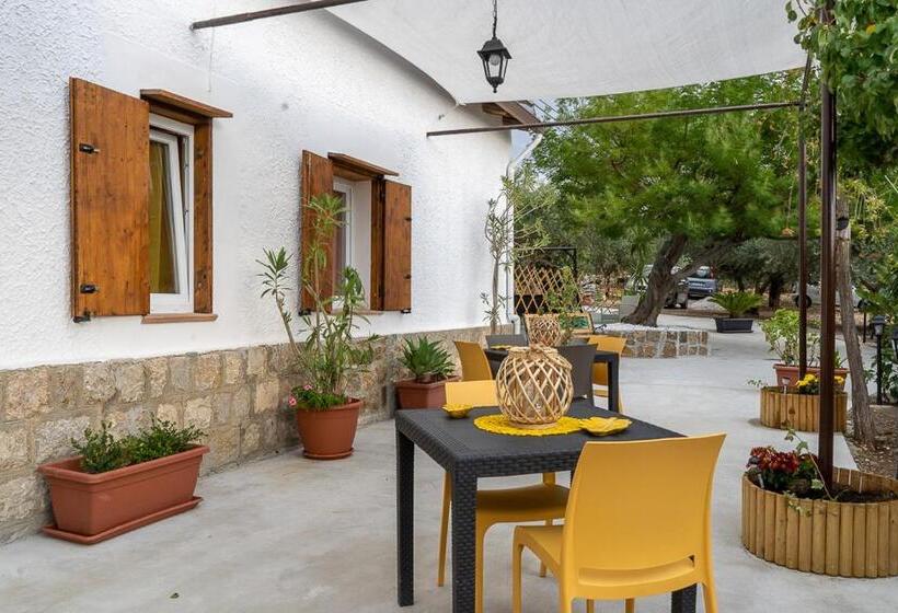 بنسيون Casa Vacanze Lachesi