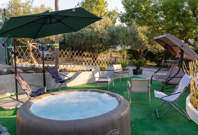 بنسيون Casa Vacanze Lachesi