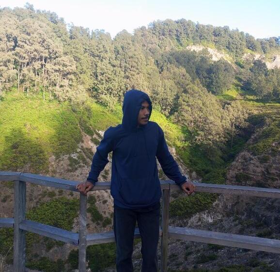 تختخواب و صبحانه Cheapackers