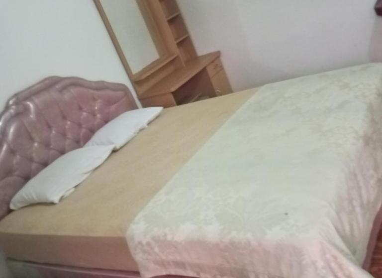 تختخواب و صبحانه Cheapackers