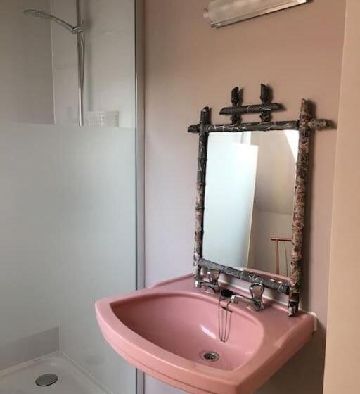 ベッドアンドブレックファースト Gastenverblijf In Belle Epoque Woning