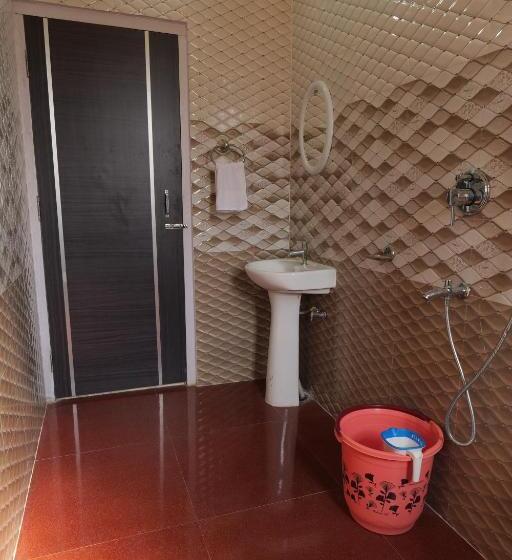 مبيت وإفطار The Transit Stay Guwati