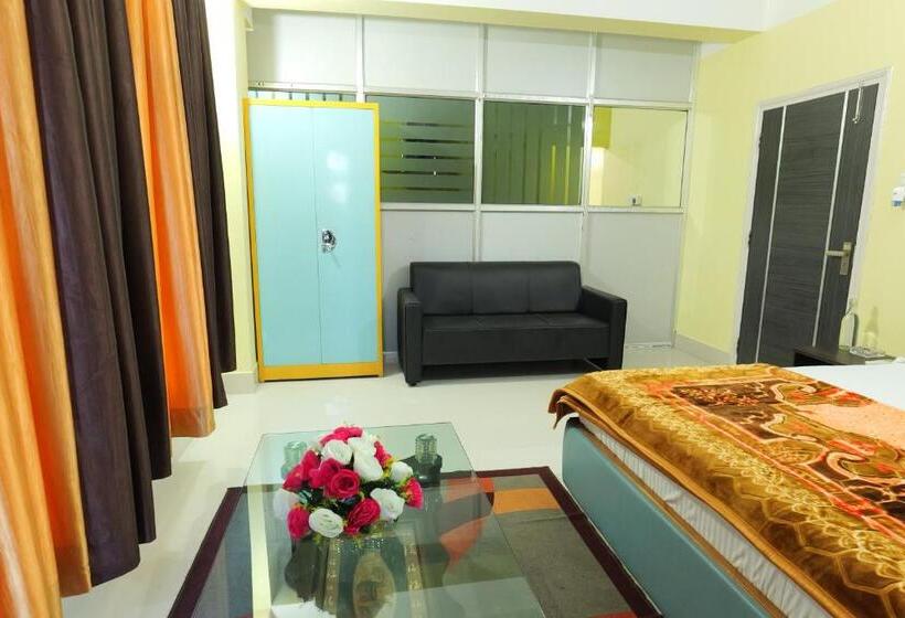 مبيت وإفطار The Transit Stay Guwati