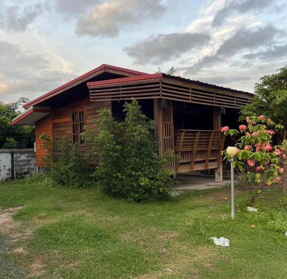 ホテル แป๊ะชวนชิมรีสอร์ท สาขา 2