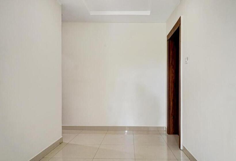 فندق Collection O Sathvik Executive