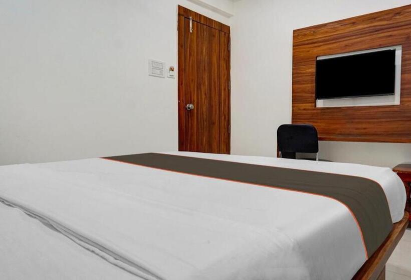 فندق Collection O Sathvik Executive