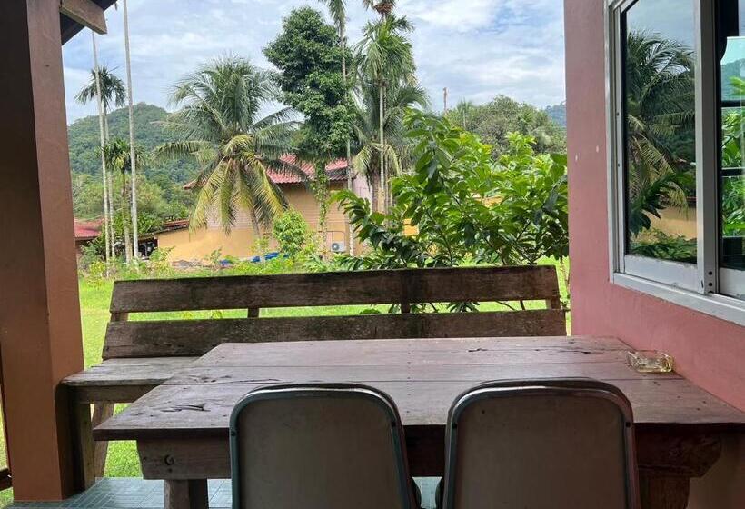 פנסיון Phet Ban Suan