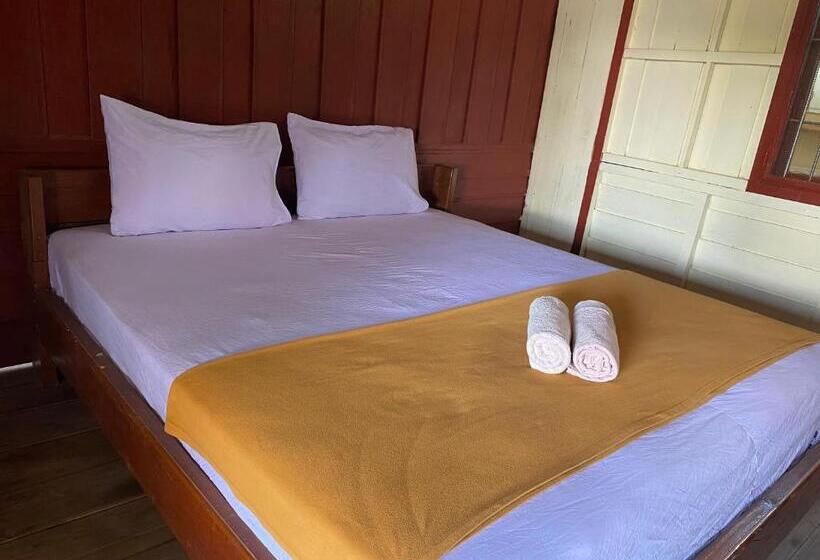 پانسیون Som O Guesthouse